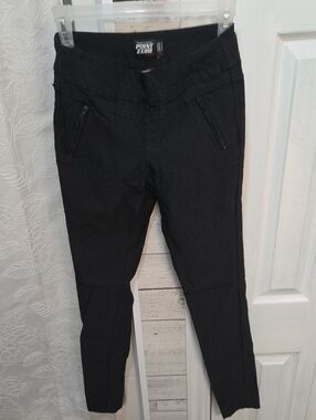 Point Zero Women's Black Skinny Zip-Pocket Jeans